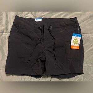 BRAND NEW W/TAGS Women’s Columbia Shorts